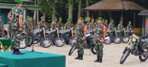 Dandim 1002/HST Serahkan Motor Dinas Babinsa