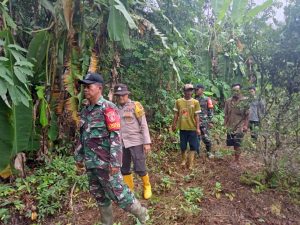 Cegah Karhutla Personel TNI-Polri Dan Warga Patroli Gabungan