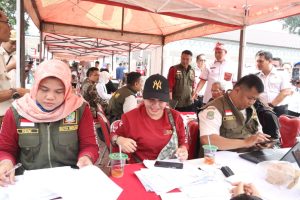 Cukup Datang ke Pelayanan Kobar di Alun-alun Kota Bekasi, Warga Bisa Langsung Urus Administrasi Diri