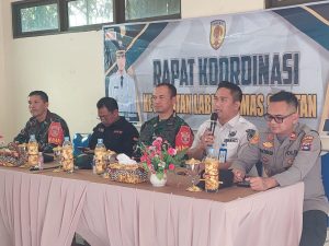 Dandim 1002/HST Sosialisasikan Undang-Undang Dan Penanganan Karhutla Kepada Kepala Desa se-Kec. LAS