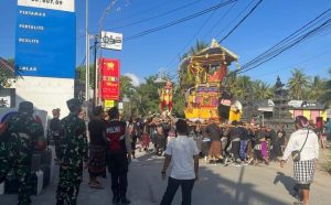 Polsek Nusa Penida Laksanakan Pengamanan Ngaben di Desa Binaan