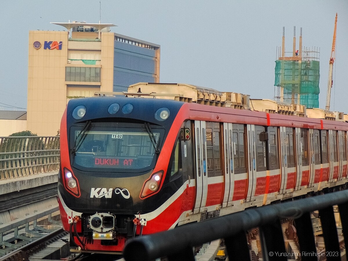 Foto:(MDINews) Tarif Flat LRT Jabodebek Jokowi Sebut Jumlah Waduk di Indonesia